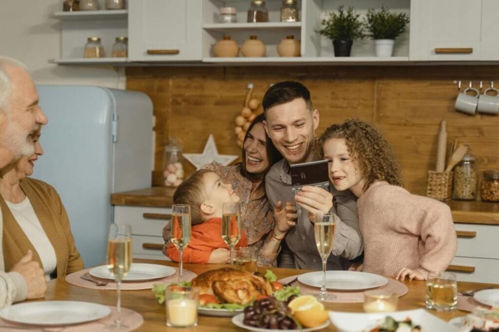 De Ce Fotografia de Familie Este Mai Mult Decât O Simplă Poză